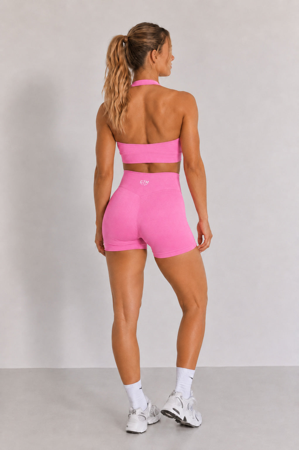 CONJUNTO CORTO GOAT ROSA MAGENTA